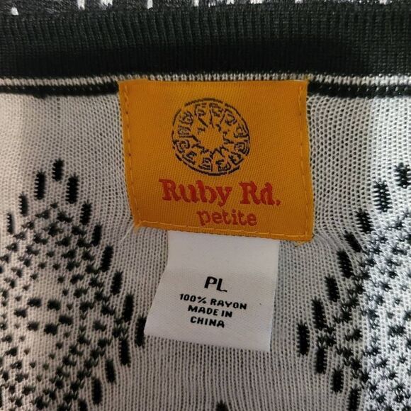 Ruby Rd. “Ivory Coast” Women's Size PL Black/White Boho Style Lace & Tassel Top - Picture 4 of 4